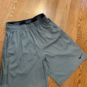 Men’s Niki shorts
